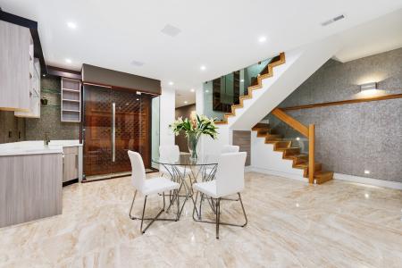 2706 N Ashland