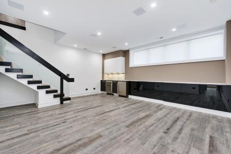 1223 W Draper