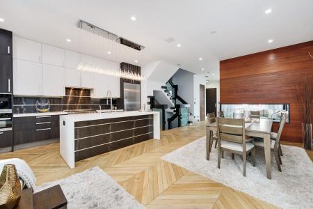 1223 W Draper