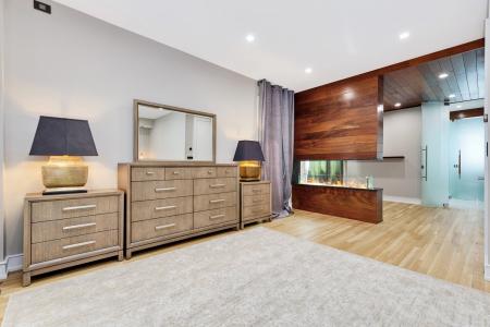 1223 W Draper